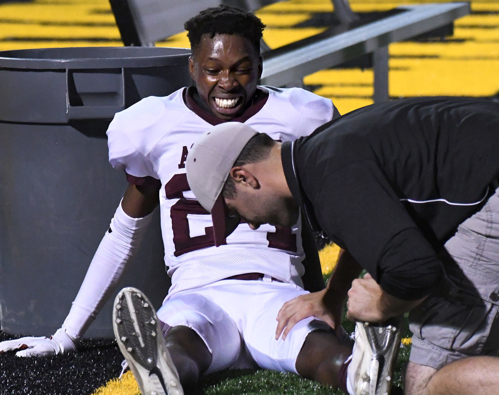 Auburn Henninger Football 16.JPG